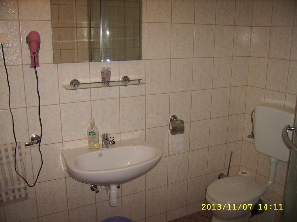Fonix Panzio Otel Pápa Dış mekan fotoğraf