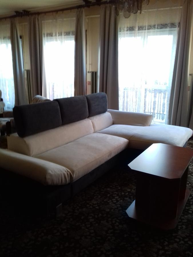Fonix Panzio Otel Pápa Dış mekan fotoğraf
