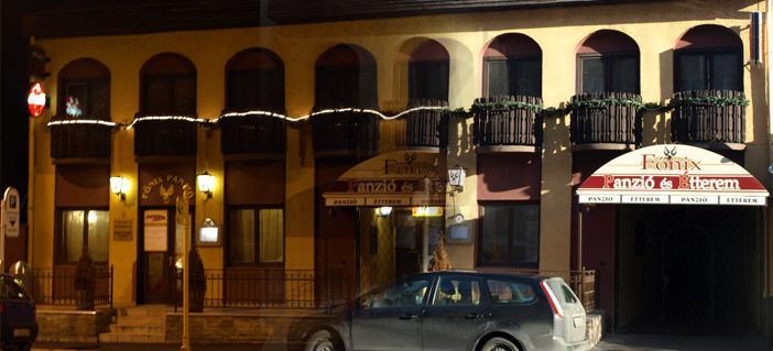 Fonix Panzio Otel Pápa Dış mekan fotoğraf